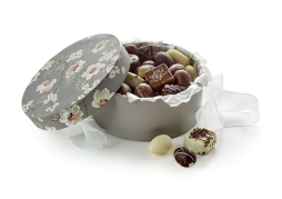 Rund Hatte&aelig;ske Brun/Hvid Blomster, Luksus chokolade & Luksus&aelig;g 500 g.