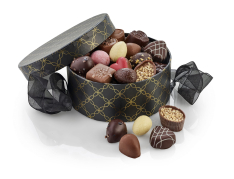 Rund Hatte&aelig;ske Sort/Guld, Luksus chokolade & Luksus&aelig;g 500 g.
