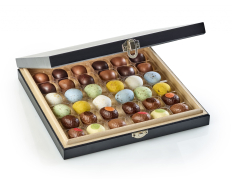 Tr&aelig;&aelig;ske Sort, 36 stk Marcipan&aelig;g-/Luksus&aelig;g-/Belgiske Fugle&aelig;g, 360 g.